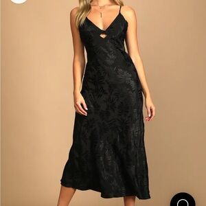 Lulu’s Vacation Views Black Jacquard Twist-Front Midi Dress